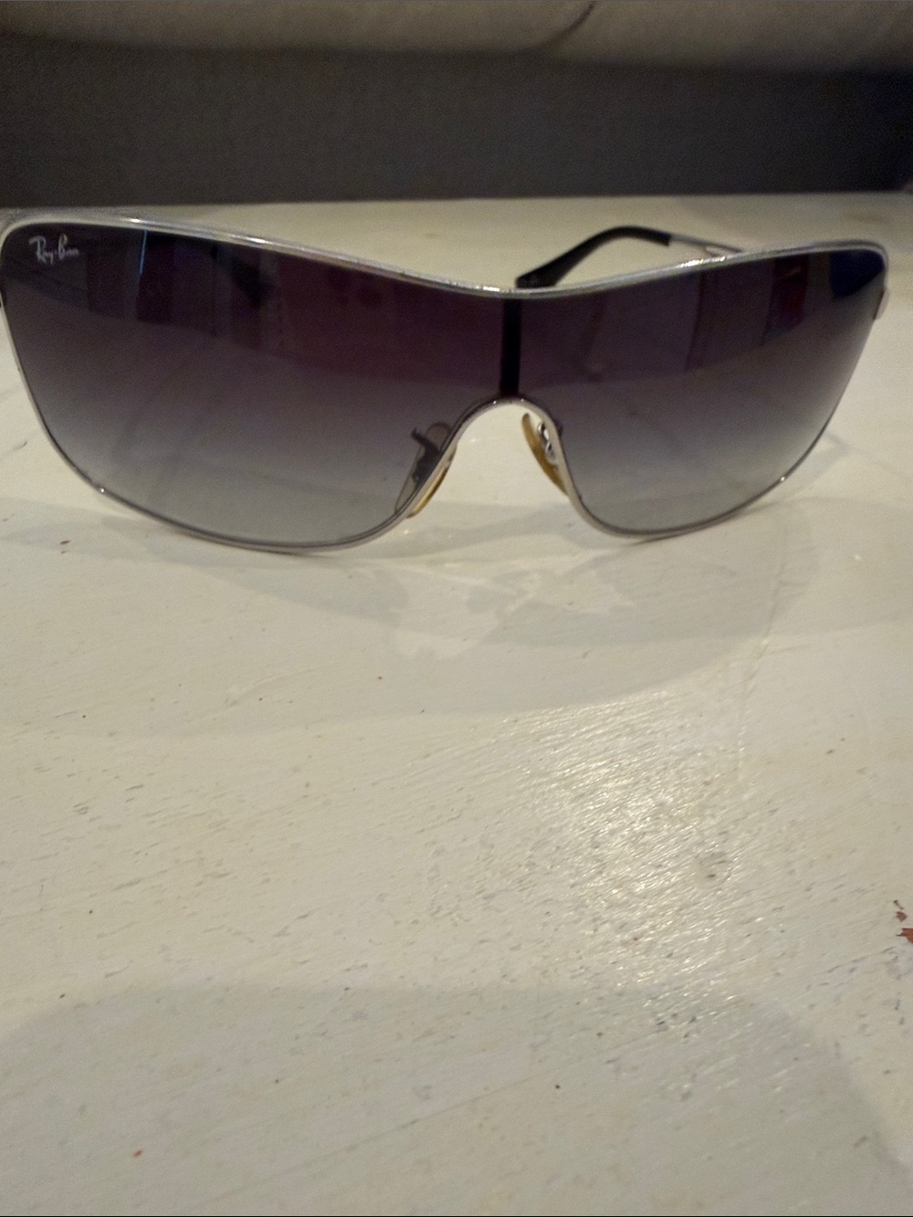 Ray-Ban Women's Silver Frame Sunglasses with Gray Gradient Lenses